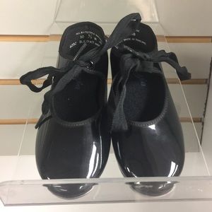 Dance shoes